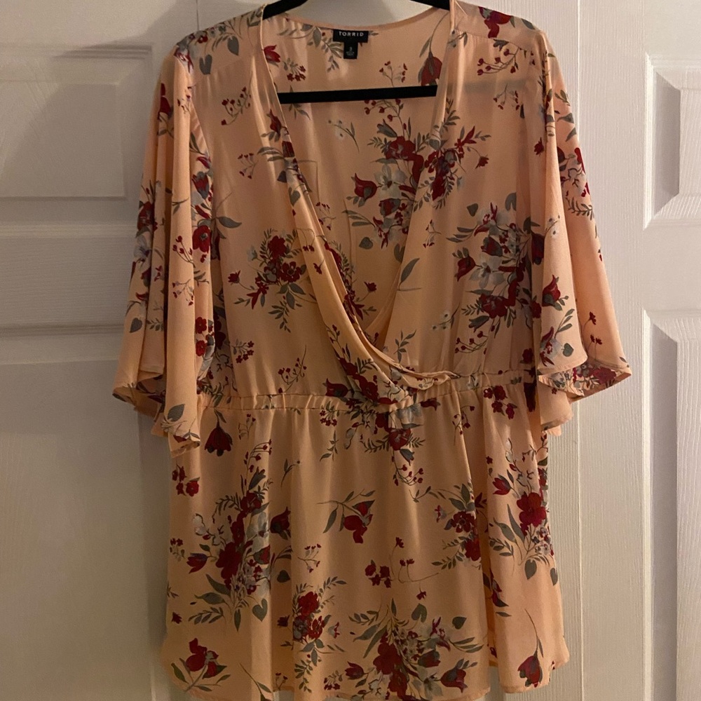 Torrid floral blouse